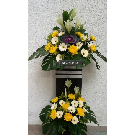 Wreath Stand